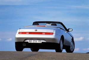 Alfa Romeo Spider 1995 года 